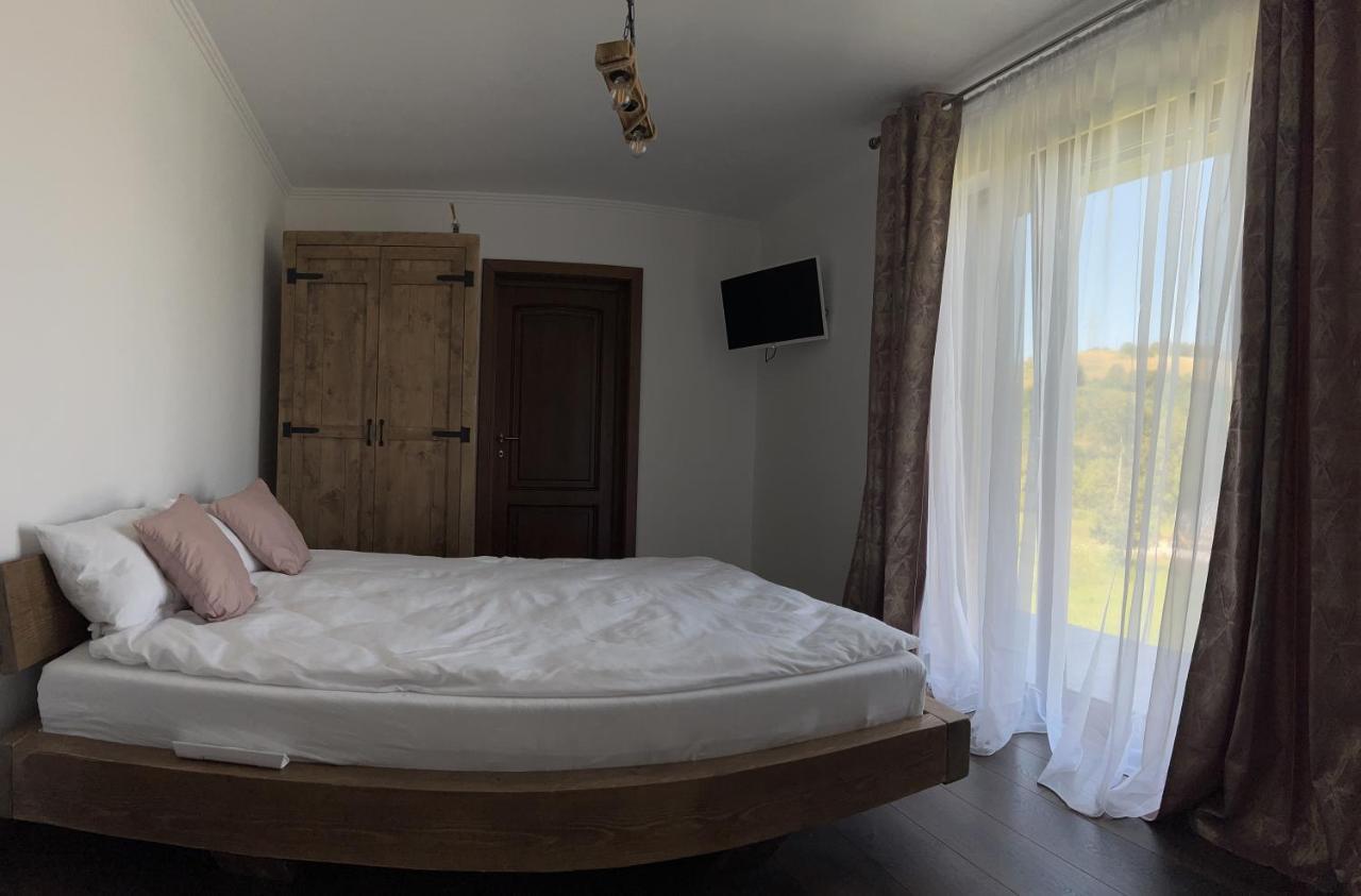 Pensiunea Lili'S House Buchin Ngoại thất bức ảnh